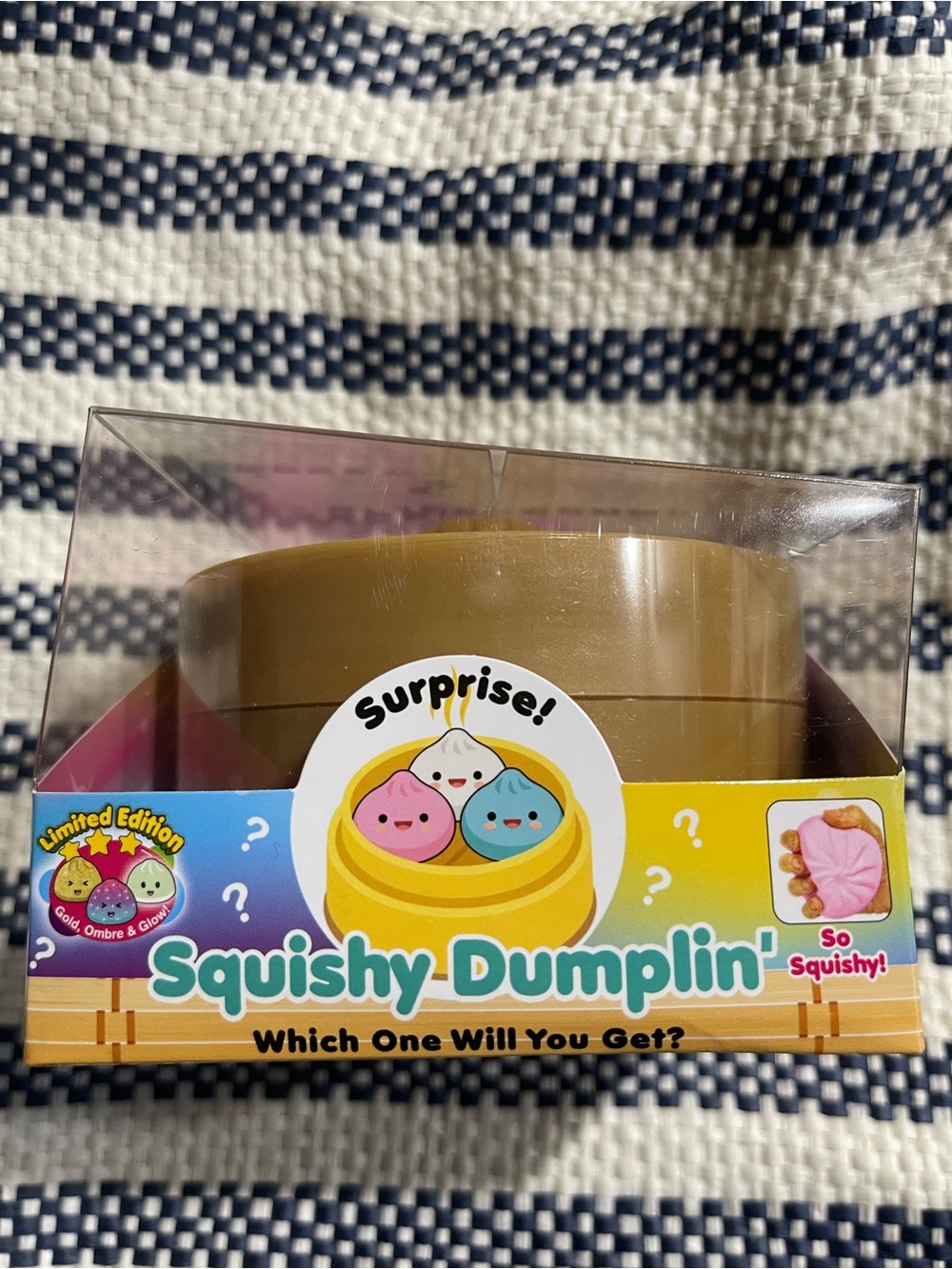 Squishy Dumplin' Surprise! Limited Edition Gold/Glow/Ombre Dumpling Toy